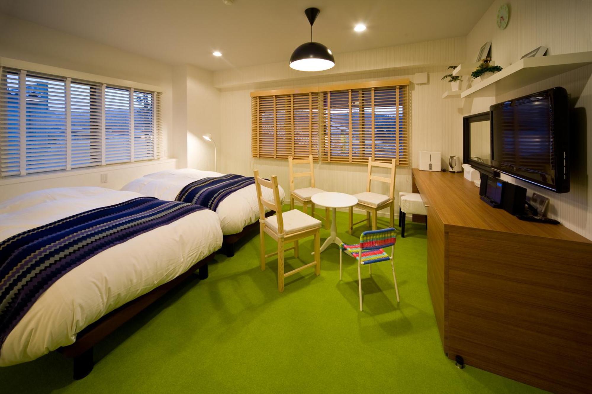 ฮอลิเดย์เฮาส์กรีนการ์เด้น Hotel กุโจ ภายนอก รูปภาพ